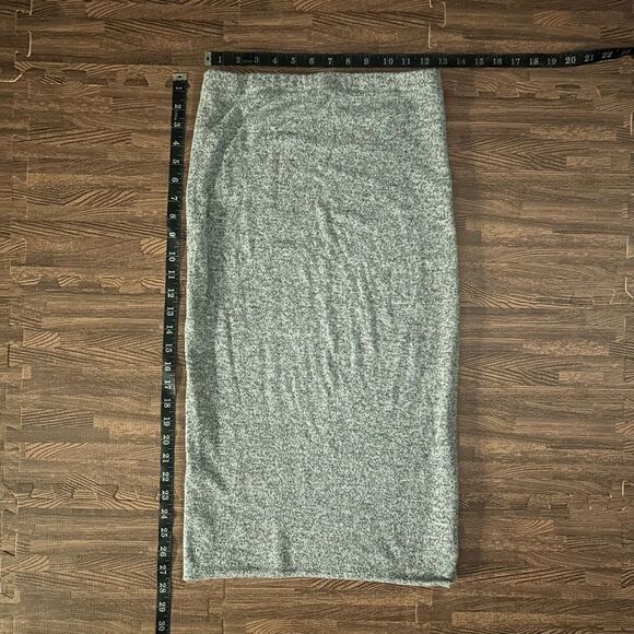 Express Gray Straight & Pencil Skirt Size XS Pull On Knitted Stretch Knee Length - Picture 9 of 10